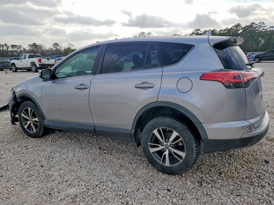 Photo 2 from auction – 2018 TOYOTA RAV4 with VIN 2T3RFREV5JW791475
