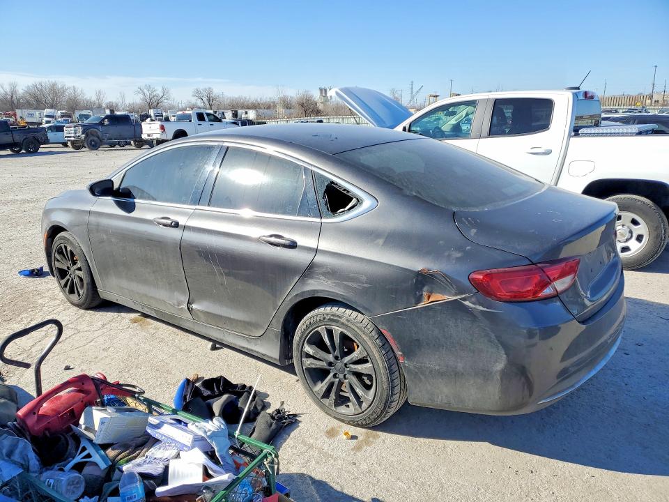 Photo 2 from auction – 2015 CHRYSLER 200 with VIN 1C3CCCAB2FN561371