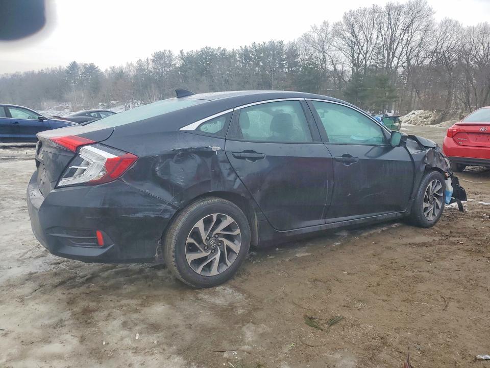 Photo 3 from auction – 2017 HONDA CIVIC with VIN 19XFC2F71HE216069