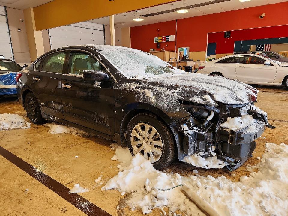 Photo 4 from auction – 2017 NISSAN ALTIMA 2.5 with VIN 1N4AL3AP5HC118957