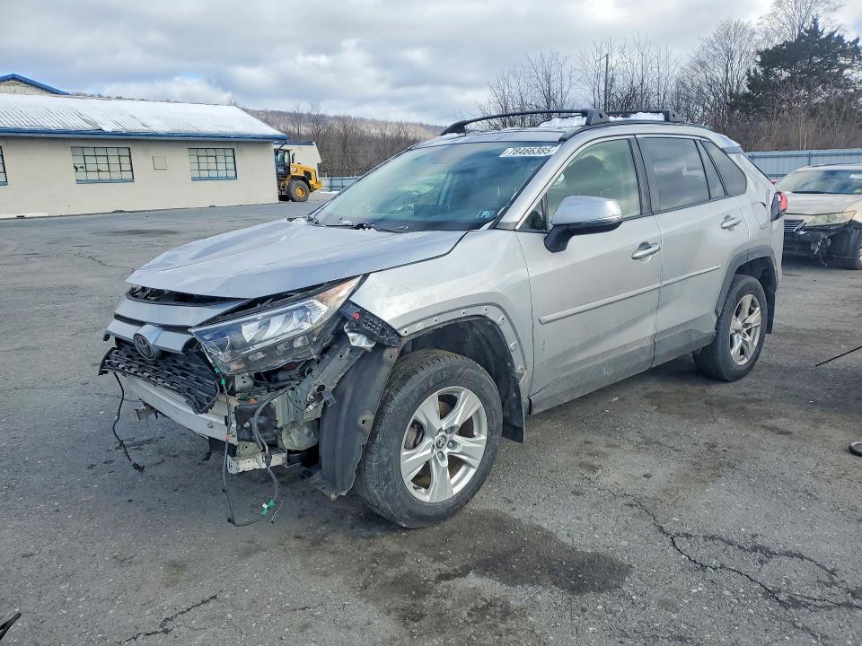 TOYOTA RAV4 2020 with VIN JTMP1RFV6LD530778 - Photo from auction