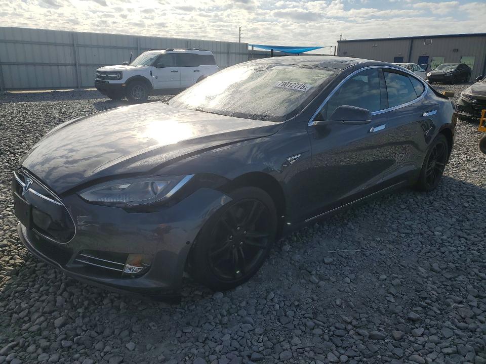 2015 TESLA MODEL S - Търг №79012775