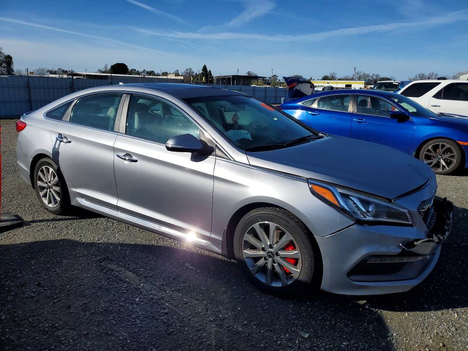 Photo 4 from auction – 2016 HYUNDAI SONATA with VIN 5NPE34AF2GH381029