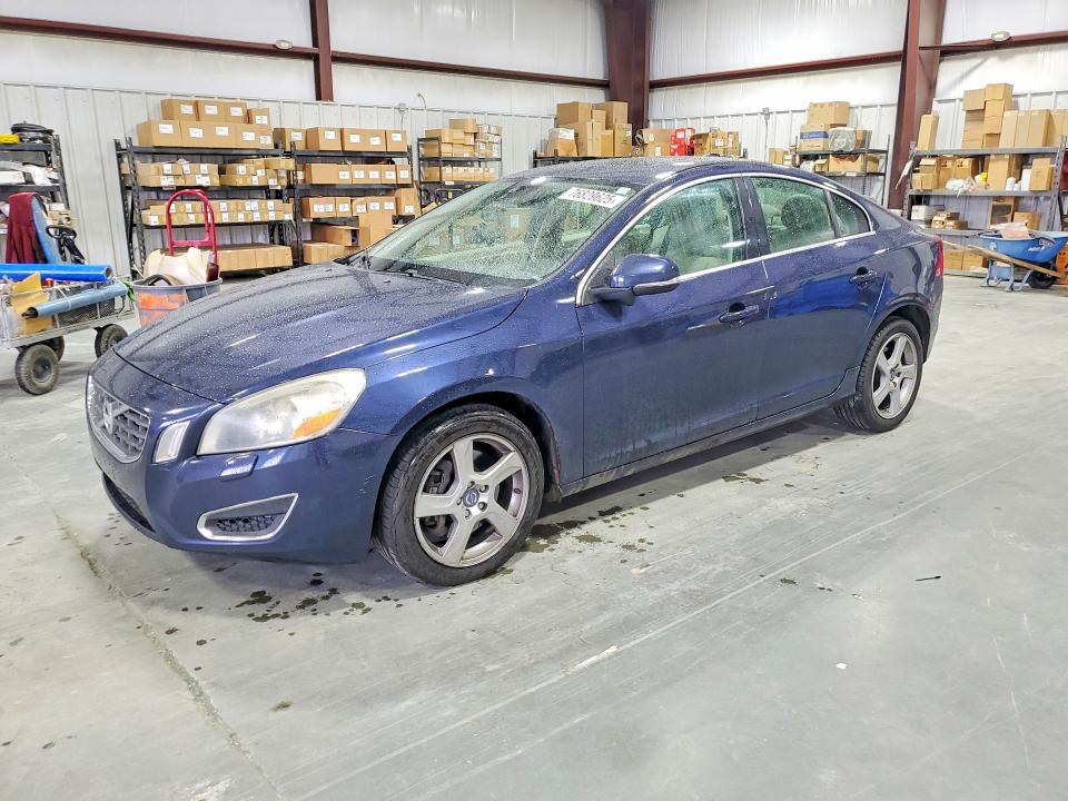 VOLVO S60 2013 z numerem VIN YV1612FS5D2198963 - Zdjęcie z aukcji