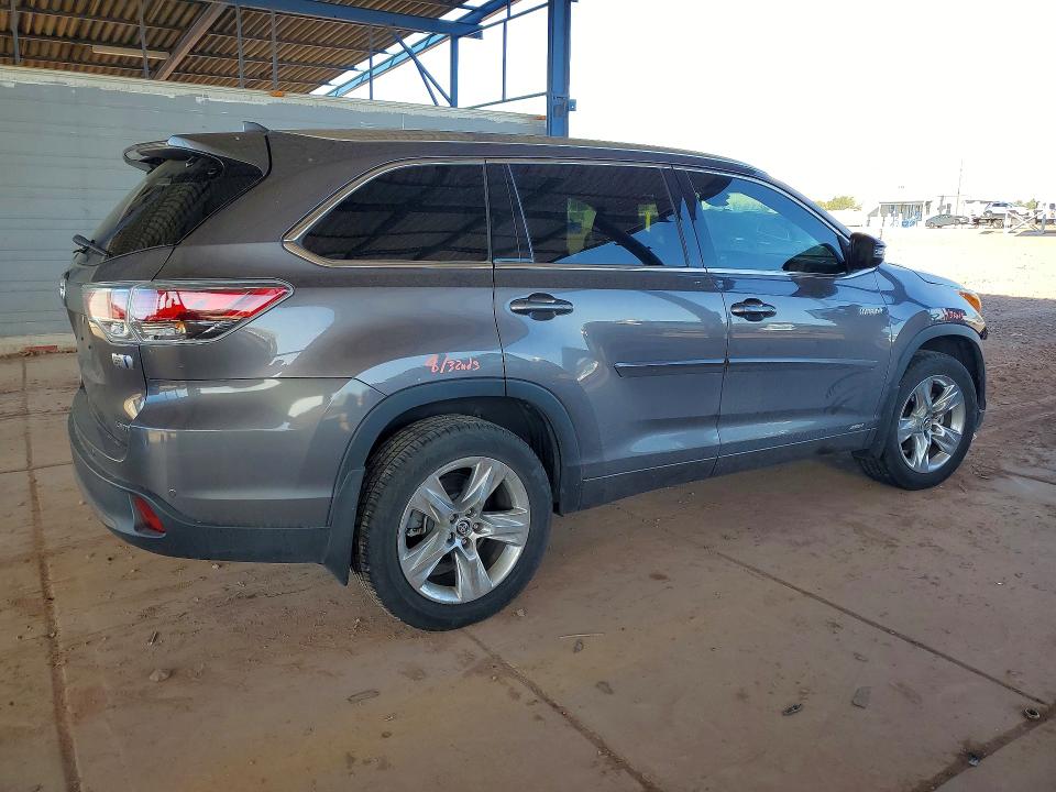 Photo 3 from auction – 2016 TOYOTA HIGHLANDER with VIN 5TDDCRFH2GS015049