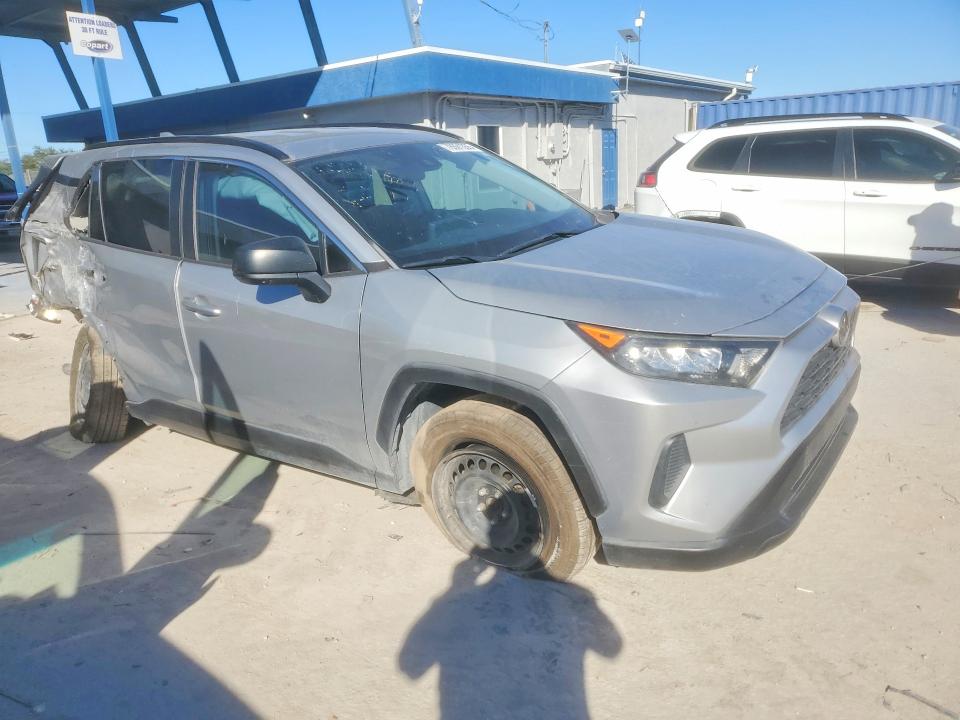 Photo 4 from auction – 2019 TOYOTA RAV4 with VIN 2T3H1RFV1KW030307