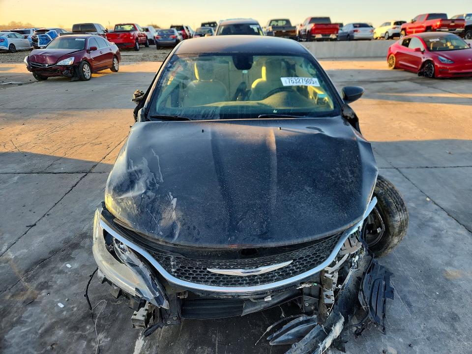 Photo 5 from auction – 2016 CHRYSLER 200 with VIN 1C3CCCAB0GN164100