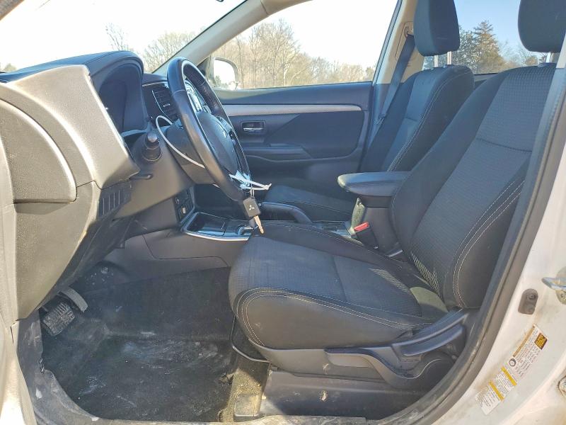 Photo 7 from auction – 2017 MITSUBISHI OUTLANDER with VIN JA4AD2A3XHZ063377