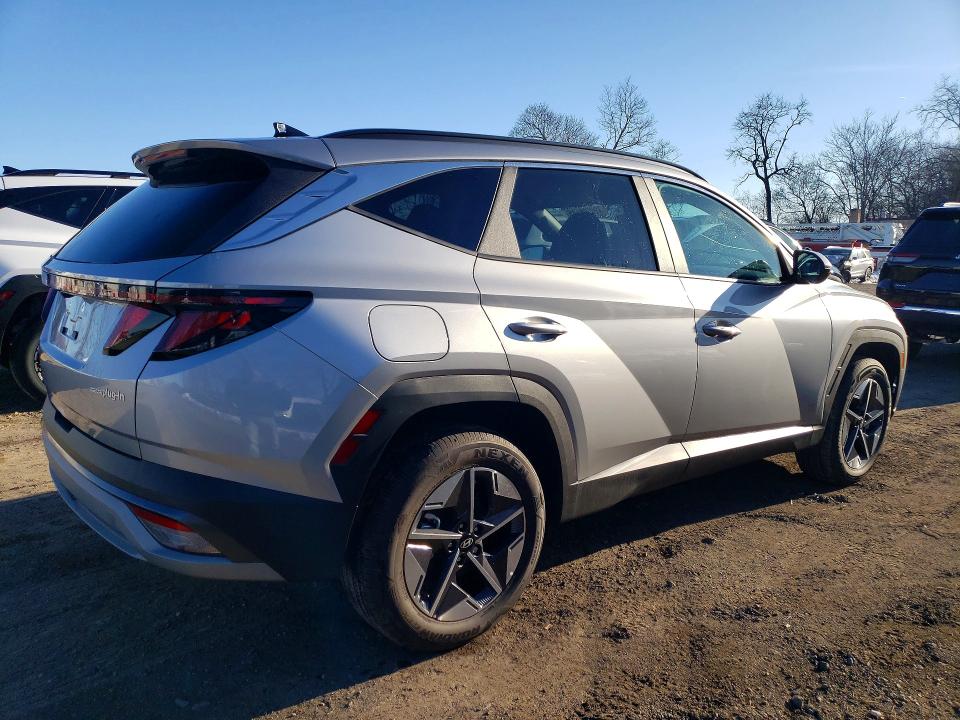 Photo 3 from auction – 2025 HYUNDAI TUCSON SEL with VIN KM8JBDD28SU302385
