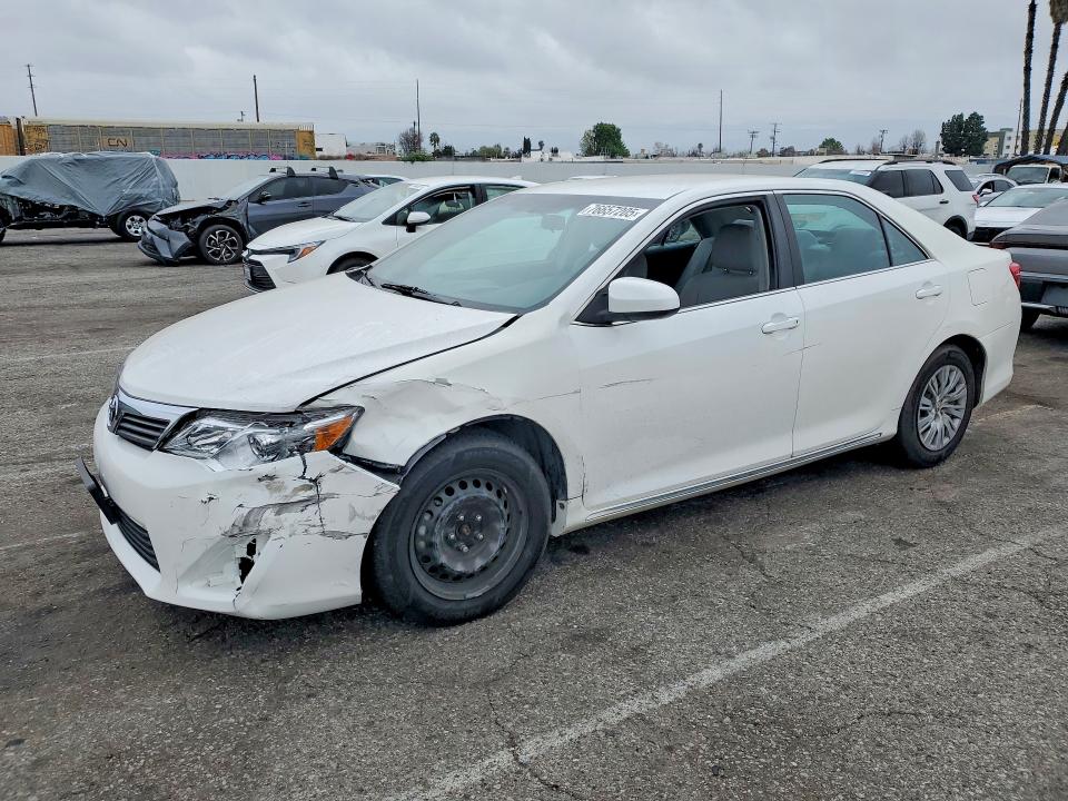 TOYOTA CAMRY L 2014 with VIN 4T1BF1FK3EU447052 - Photo from auction