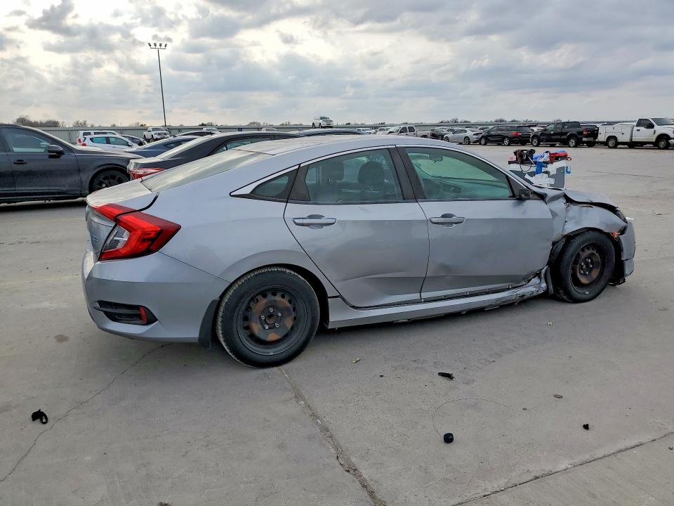 Photo 3 from auction – 2018 HONDA CIVIC with VIN 2HGFC2F53JH572923