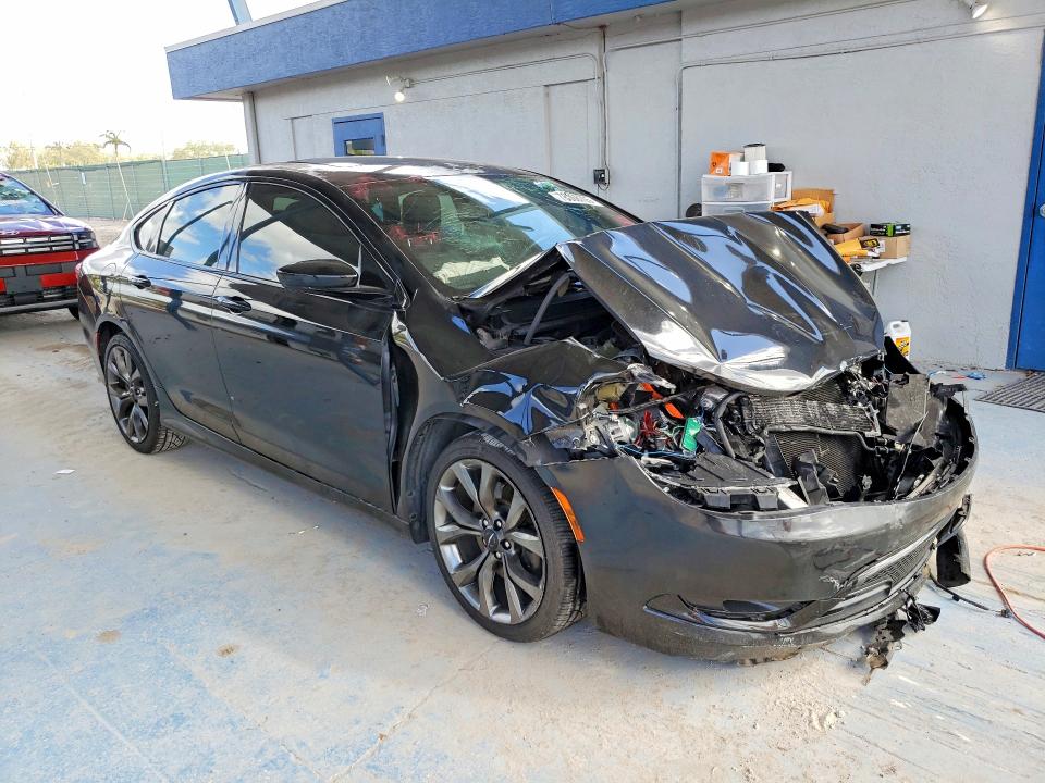 Photo 4 from auction – 2016 CHRYSLER 200 with VIN 1C3CCCBB2GN123689