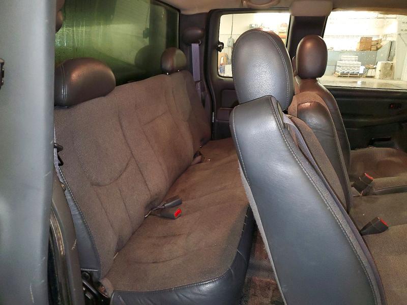 Foto 10 de la subasta – 2005 CHEVROLET SILVERADO con VIN 1GCEK19V45E290757