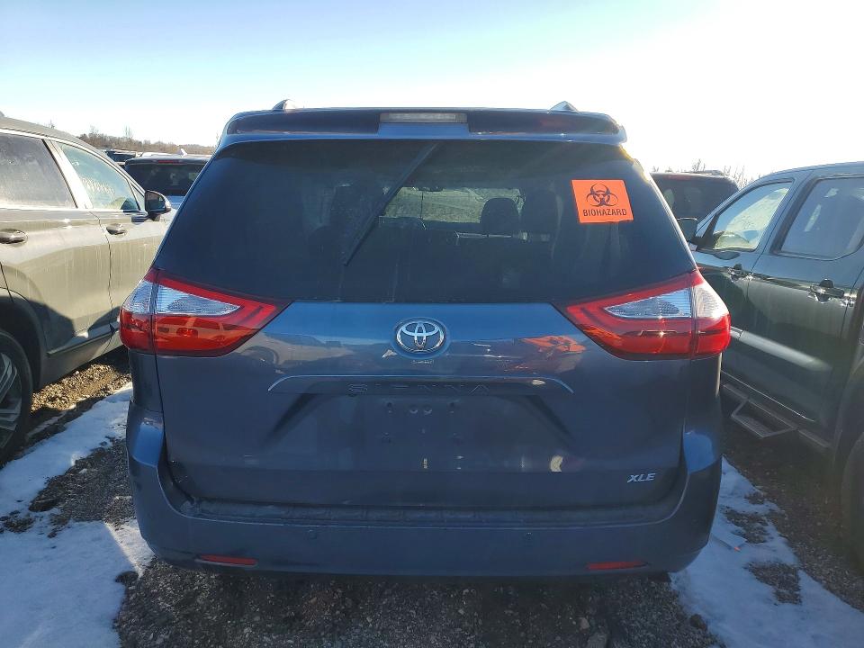Photo 6 from auction – 2015 TOYOTA SIENNA XLE with VIN 5TDYK3DC5FS676274