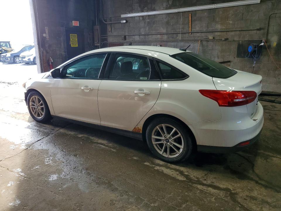 Photo 2 from auction – 2015 FORD FOCUS with VIN 1FADP3F22FL383458