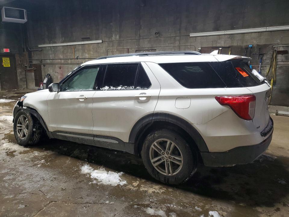 Photo 2 from auction – 2021 FORD EXPLORER X with VIN 1FMSK8DH4MGB00645