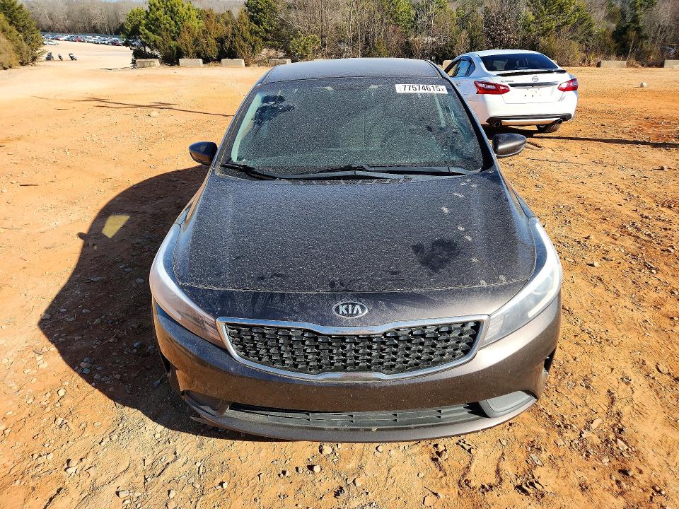 Photo 5 from auction – 2017 KIA FORTE LX with VIN 3KPFK4A70HE073914