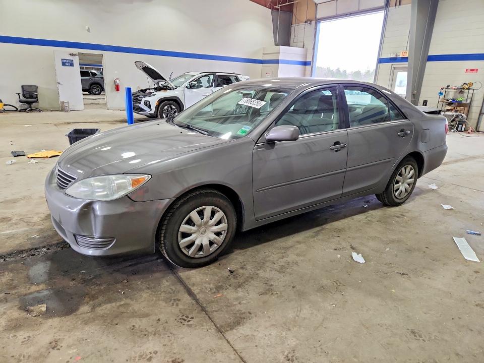 Photo 1 from auction – 2005 TOYOTA CAMRY with VIN 4T1BE30K45U627891