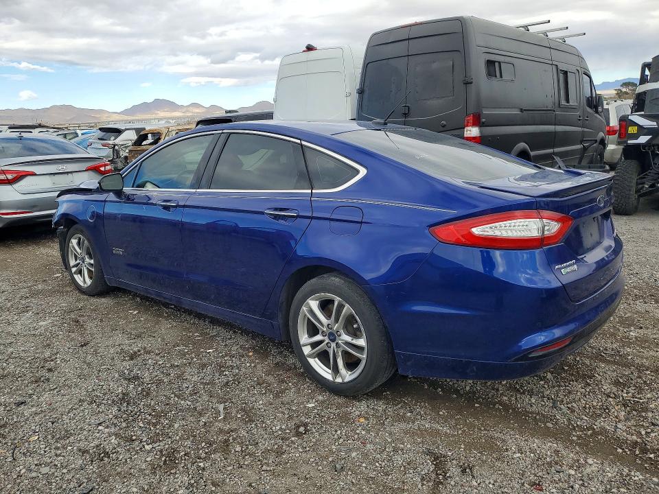 Photo 2 from auction – 2016 FORD FUSION with VIN 3FA6P0SU1GR263894