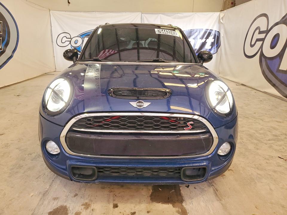 Photo 5 from auction – 2016 MINI COOPER with VIN WMWXU3C58G2D30303