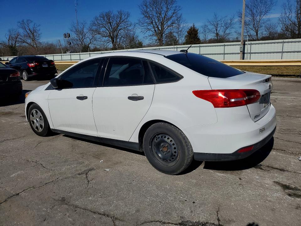 Photo 2 from auction – 2016 FORD FOCUS with VIN 1FADP3E22GL339379