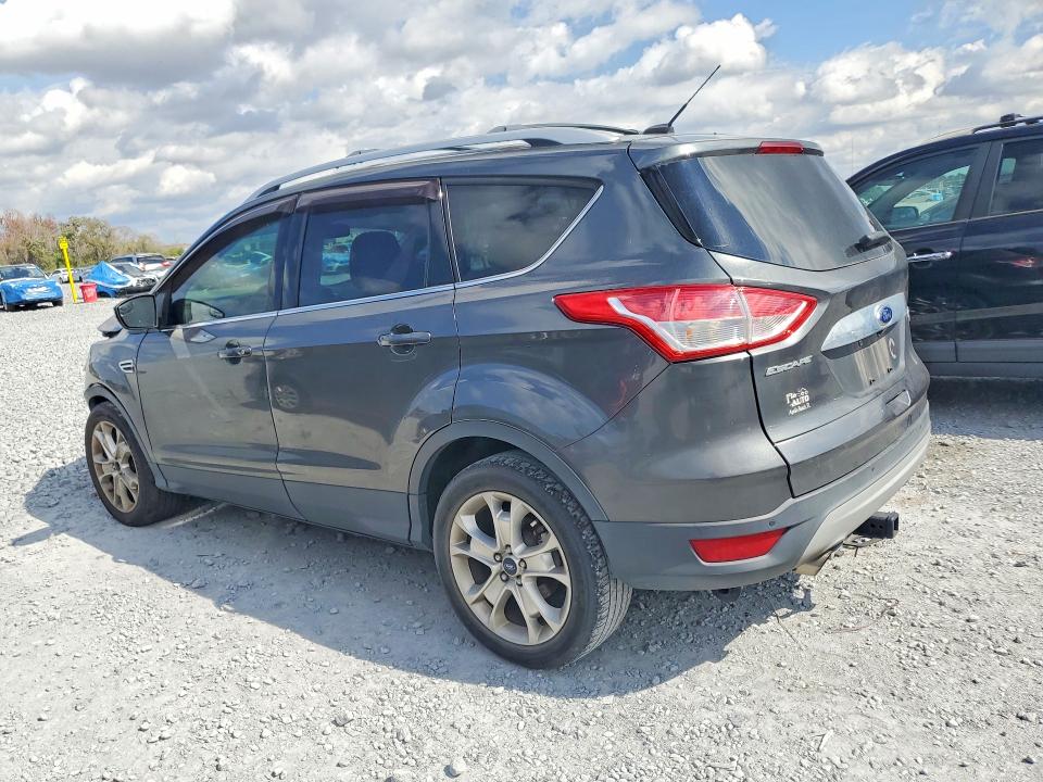 Photo 2 from auction – 2016 FORD ESCAPE with VIN 1FMCU0J90GUB44208