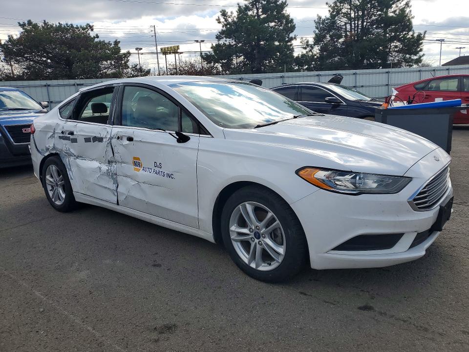 Photo 4 from auction – 2018 FORD FUSION with VIN 3FA6P0H70JR202139