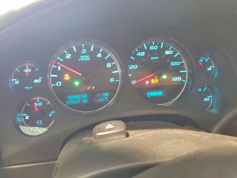Zdjęcie 9 z aukcji – 2011 GMC SIERRA z VIN 3GTP2VE38BG369812