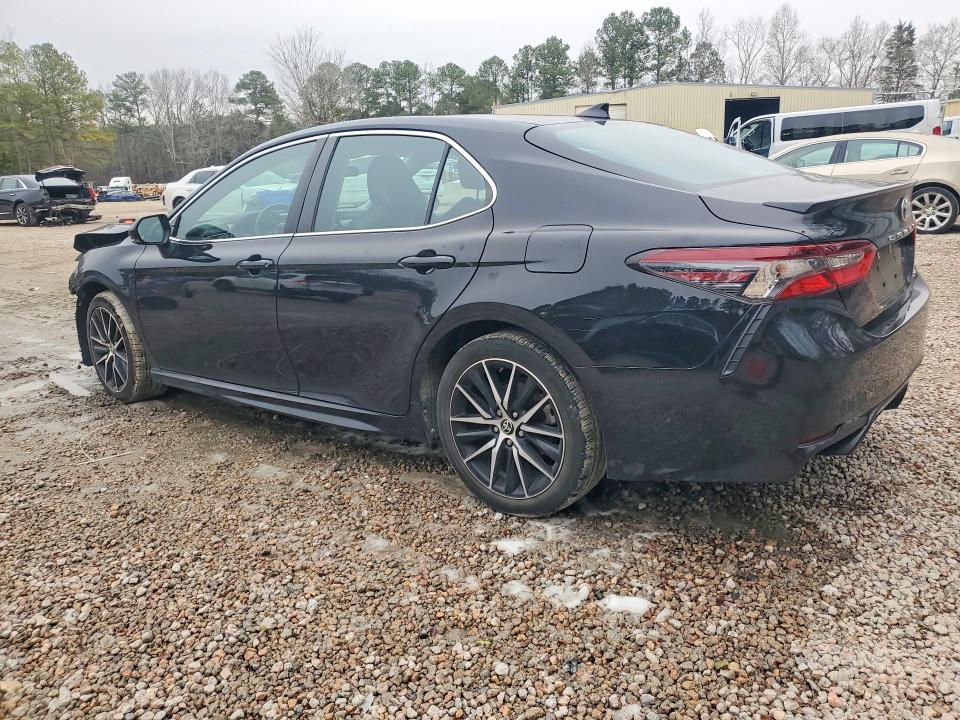 Photo 2 from auction – 2023 TOYOTA CAMRY with VIN 4T1G11AK2PU803697
