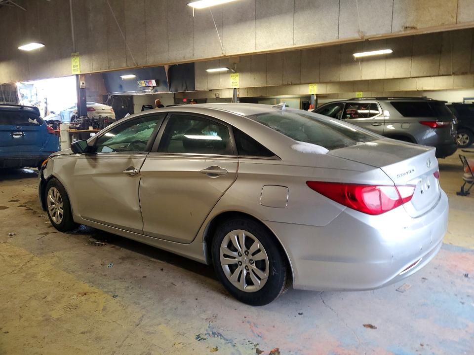 Photo 2 from auction – 2012 HYUNDAI SONATA GLS with VIN 5NPEB4AC4CH324396