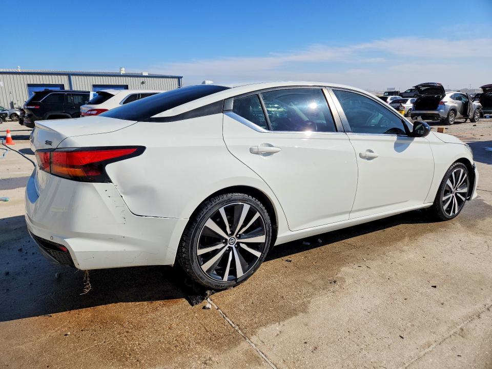 Photo 3 from auction – 2022 NISSAN ALTIMA with VIN 1N4BL4CV0NN340845