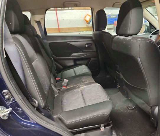 Photo 11 from auction – 2017 MITSUBISHI OUTLANDER with VIN JA4AD2A39HZ042536
