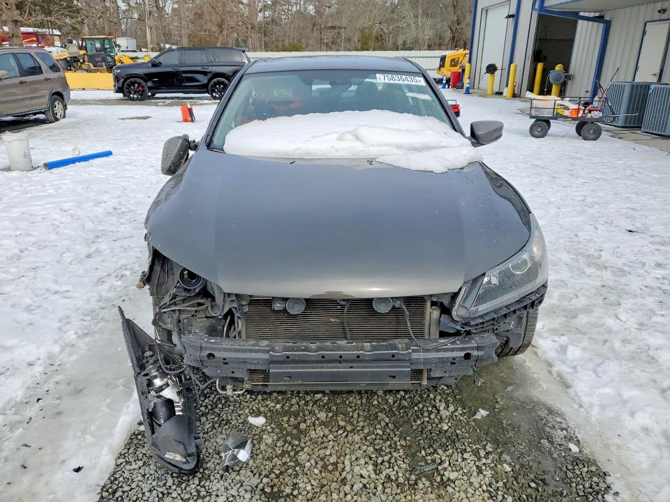 Photo 5 from auction – 2015 HONDA ACCORD SPO with VIN 1HGCR2F57FA047158
