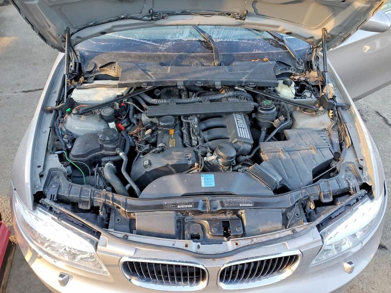 Photo 11 from auction – 2009 BMW 128 I with VIN WBAUN13549VH80570