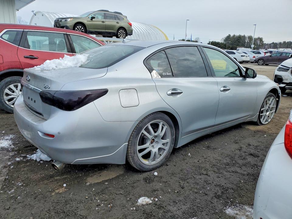 Photo 3 from auction – 2017 INFINITI Q50 with VIN JN1EV7AR9HM836491