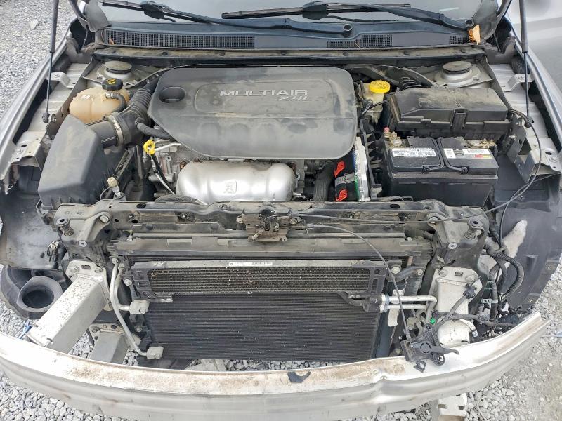 Photo 11 from auction – 2016 CHRYSLER 200 with VIN 1C3CCCAB7GN141963