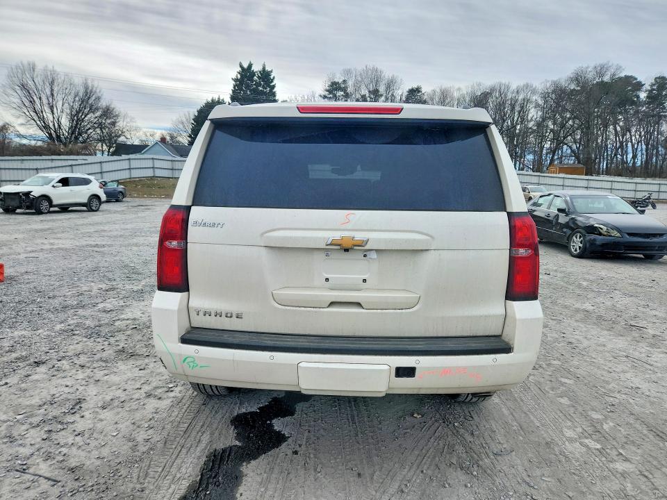 Photo 6 from auction – 2015 CHEVROLET TAHOE with VIN 1GNSCBKC7FR629642