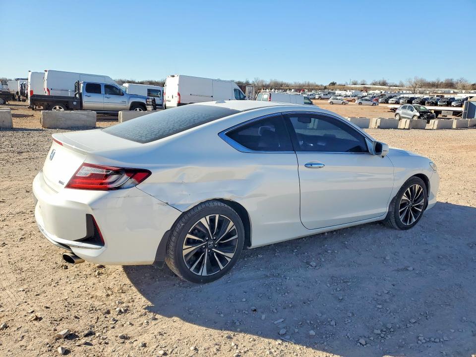 Photo 3 from auction – 2016 HONDA ACCORD with VIN 1HGCT2B81GA002252