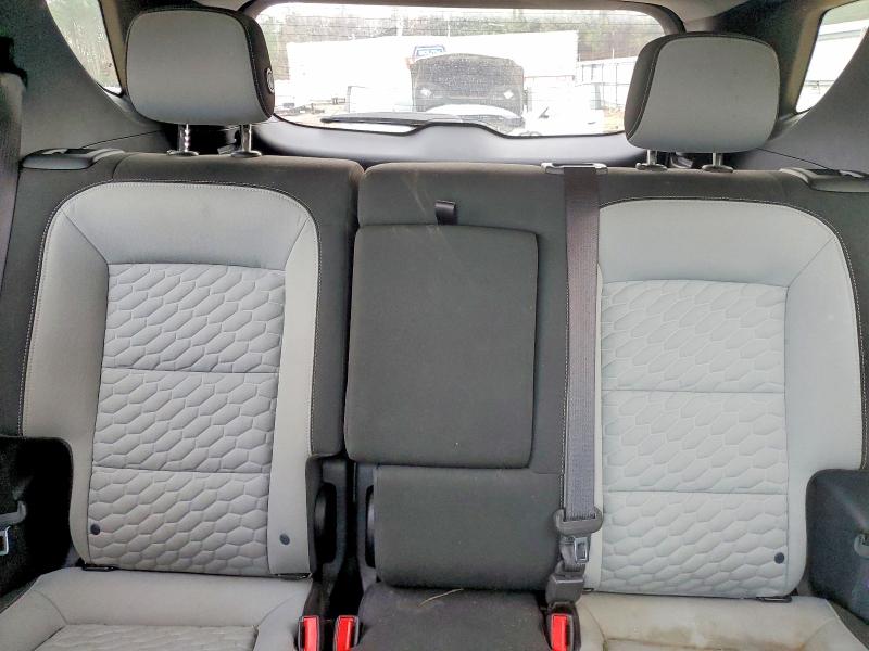 Photo 10 from auction – 2018 CHEVROLET EQUINOX with VIN 2GNAXJEV2J6111353
