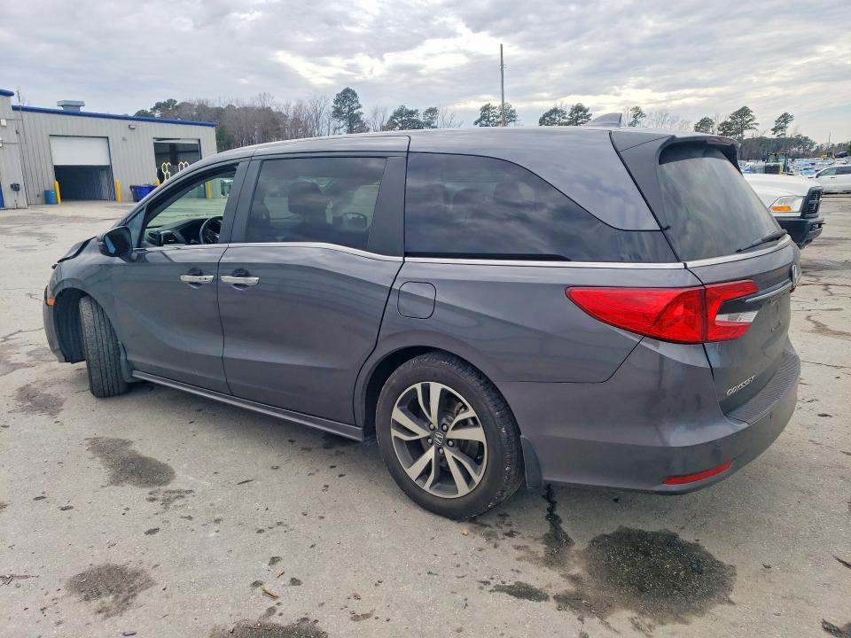 Photo 2 from auction – 2023 HONDA ODYSSEY with VIN 5FNRL6H81PB020281