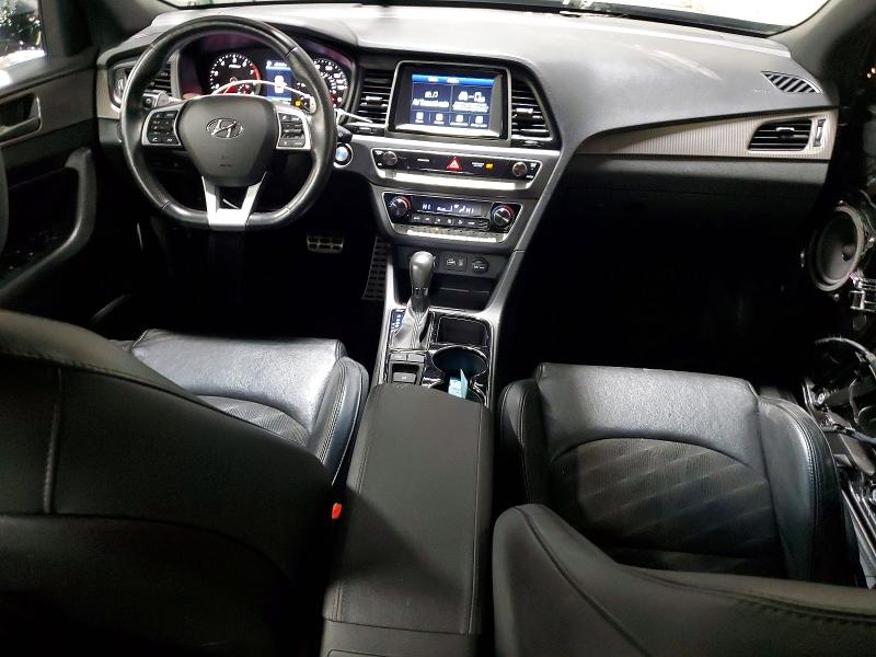 Photo 8 from auction – 2019 HYUNDAI SONATA with VIN 5NPE34AF3KH779049