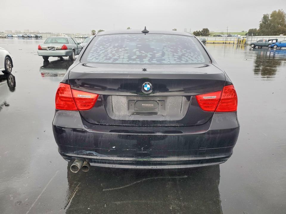 Photo 6 from auction – 2011 BMW 328 with VIN WBAPH5G52BNM78686