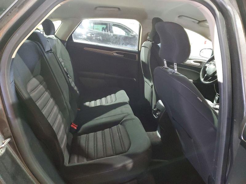 Photo 10 from auction – 2017 FORD FUSION with VIN 3FA6P0H72HR165847