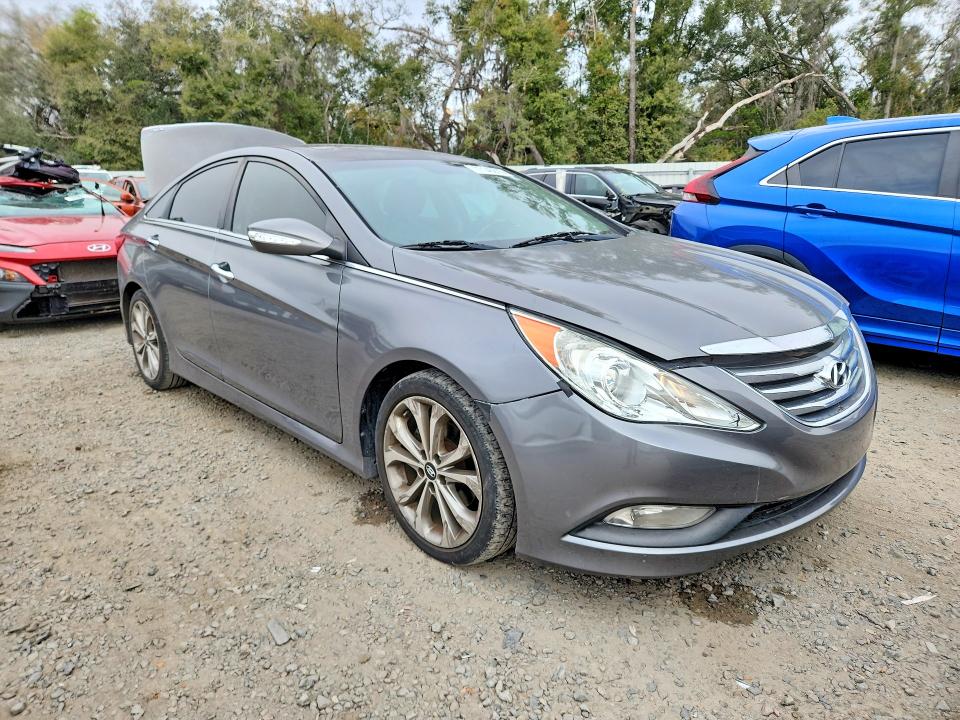 Photo 4 from auction – 2014 HYUNDAI SONATA SE with VIN 5NPEC4AB0EH845350