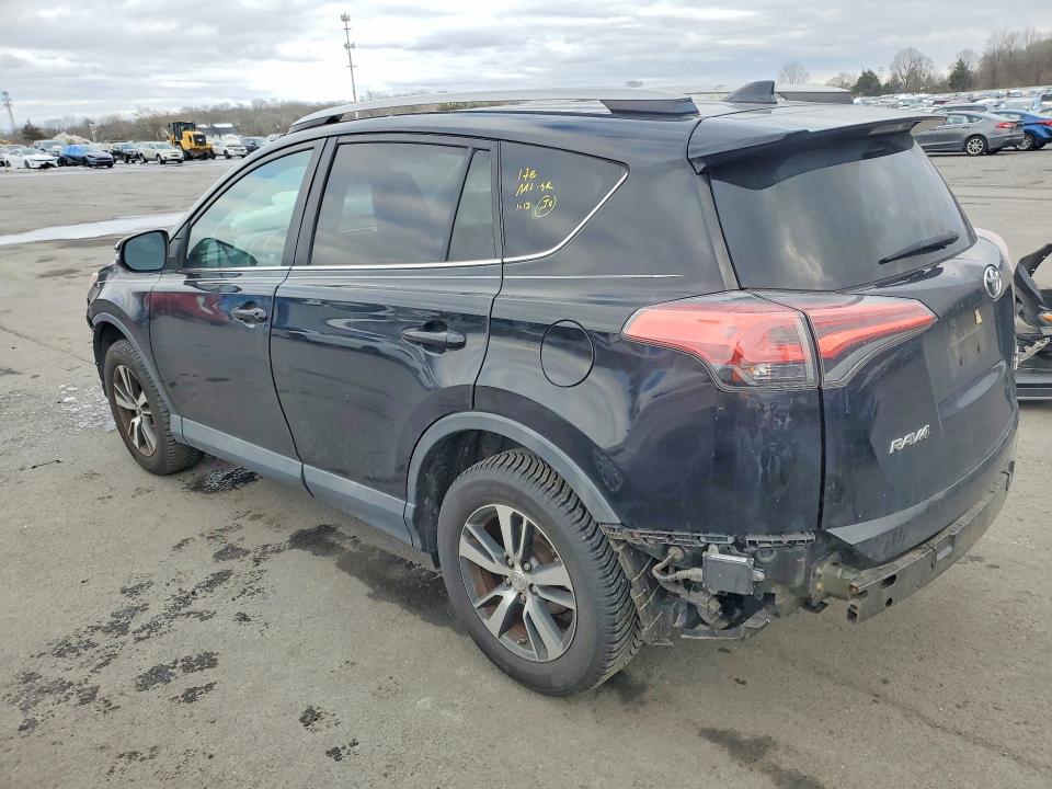 Photo 2 from auction – 2018 TOYOTA RAV4 ADVEN with VIN 2T3RFREVXJW815429
