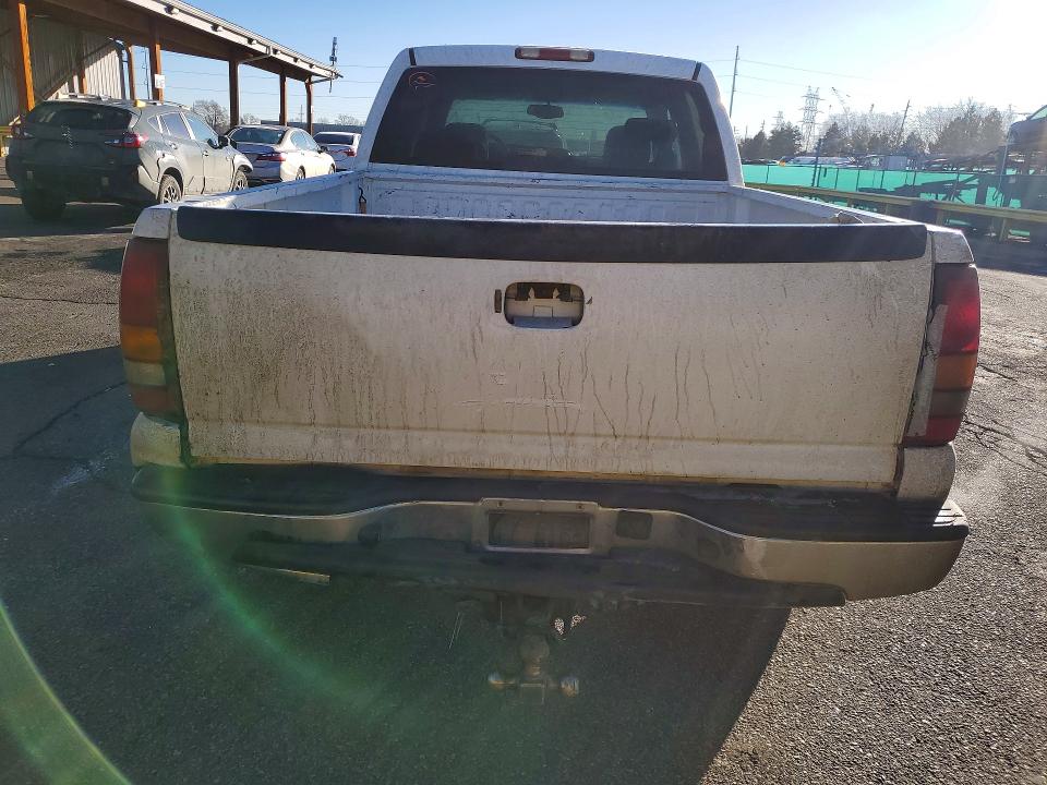 Photo 6 from auction – 2003 GMC SIERRA with VIN 1GTGK13UX3F119284