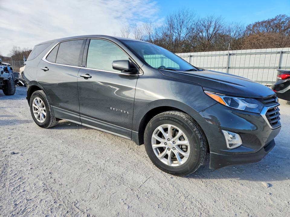 Photo 4 from auction – 2019 CHEVROLET EQUINOX with VIN 2GNAXKEV3K6161072