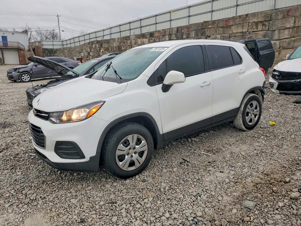 Photo 1 from auction – 2018 CHEVROLET TRAX with VIN 3GNCJKSB5JL170810