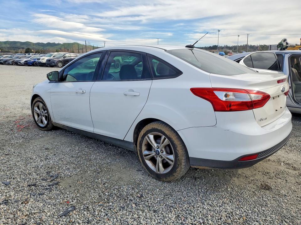 Photo 2 from auction – 2013 FORD FOCUS with VIN 1FADP3F28DL313993