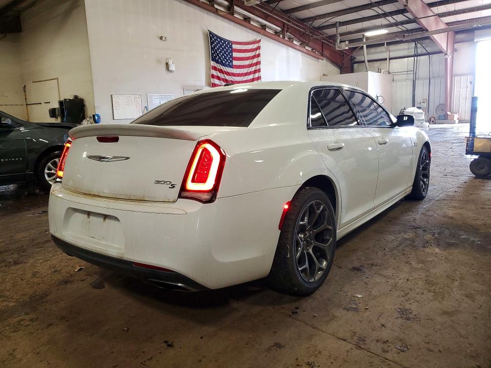 Photo 3 from auction – 2017 CHRYSLER 300 with VIN 2C3CCABT7HH655558